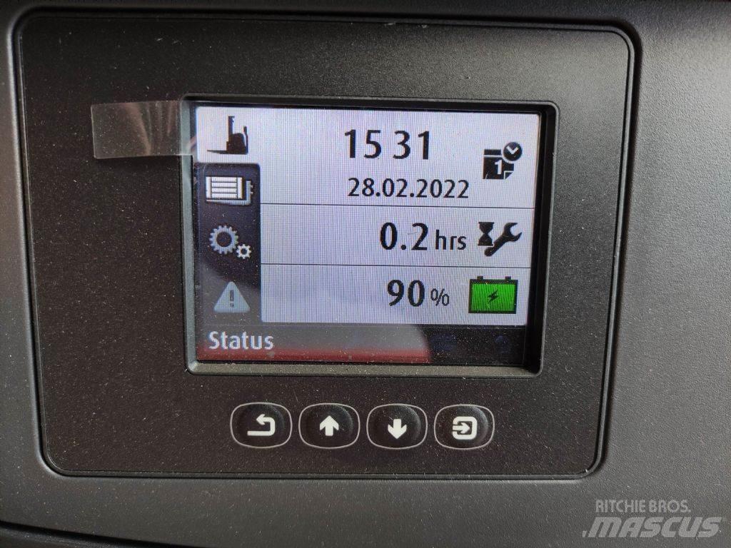 Linde L14i-1173 معدات التكديس الجوالة