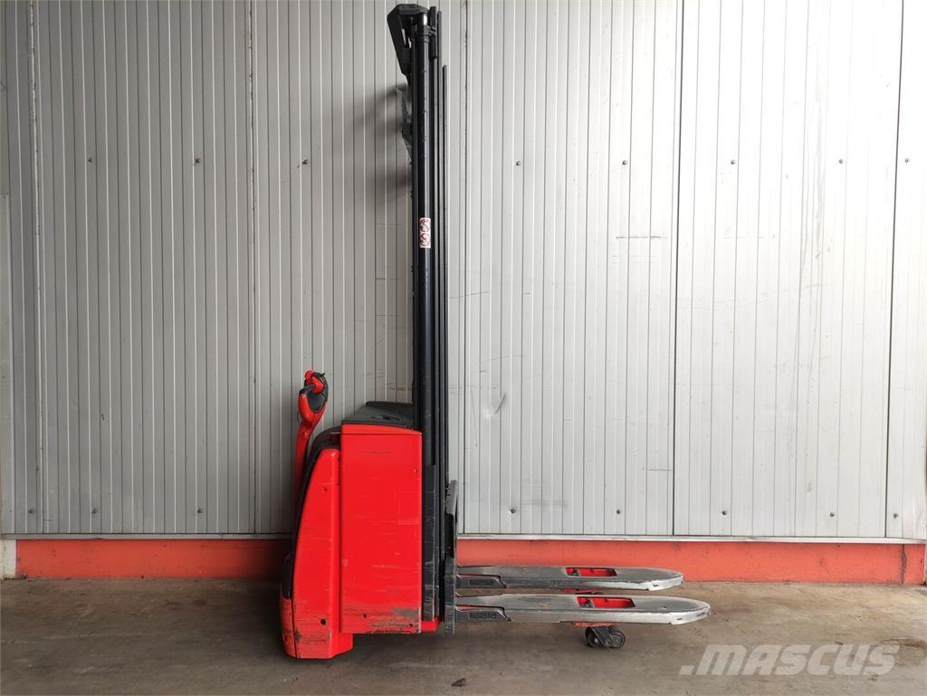 Linde L14i-1173 معدات التكديس الجوالة