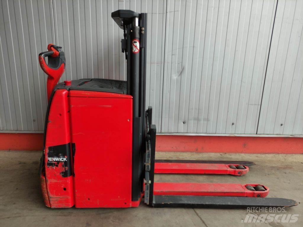 Linde L16-1173 معدات التكديس الجوالة