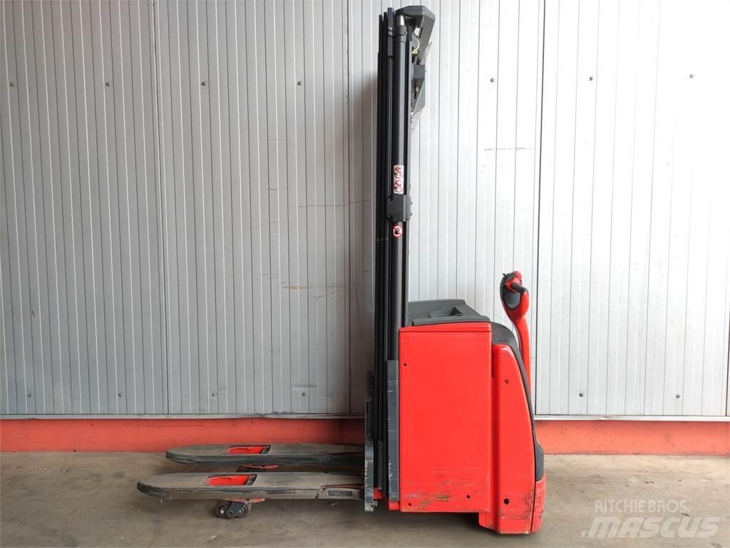 Linde L16i-1173 معدات التكديس الجوالة