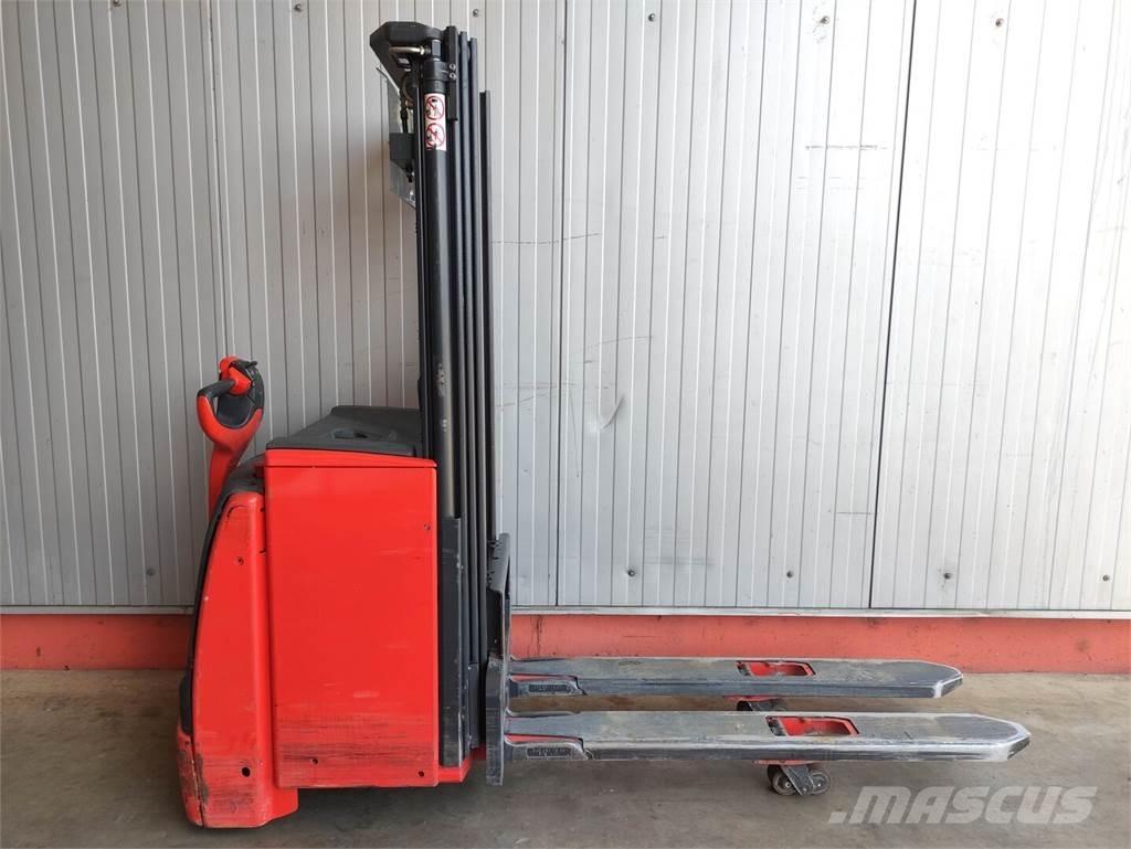 Linde L16i-1173 معدات التكديس الجوالة