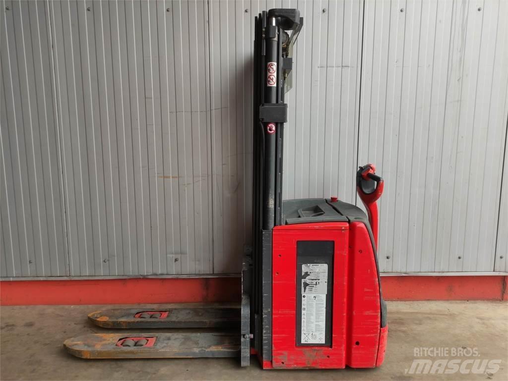 Linde L20-1173 معدات التكديس الجوالة