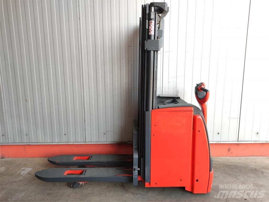Linde L20i-1173 معدات التكديس الجوالة
