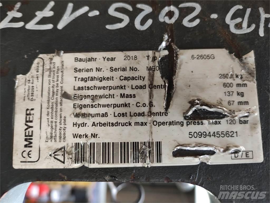 Meyer 6-2605G أخرى