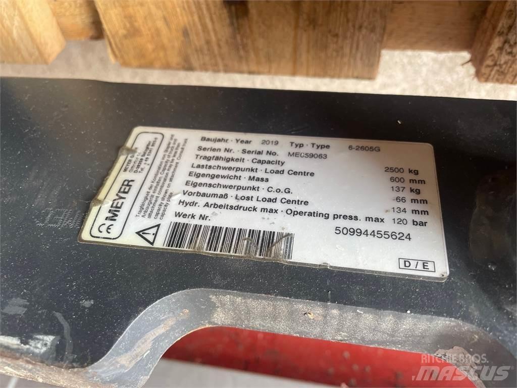 Meyer 6-2605G أخرى