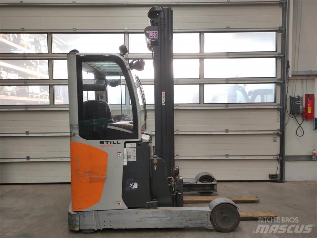 Still FM-X-25 شاحنة مناولة