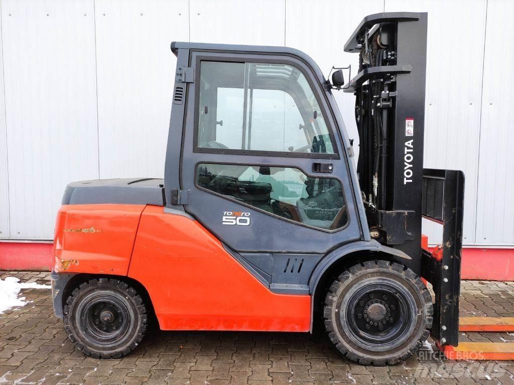 Toyota 40-8FD50N شاحنات الديزل