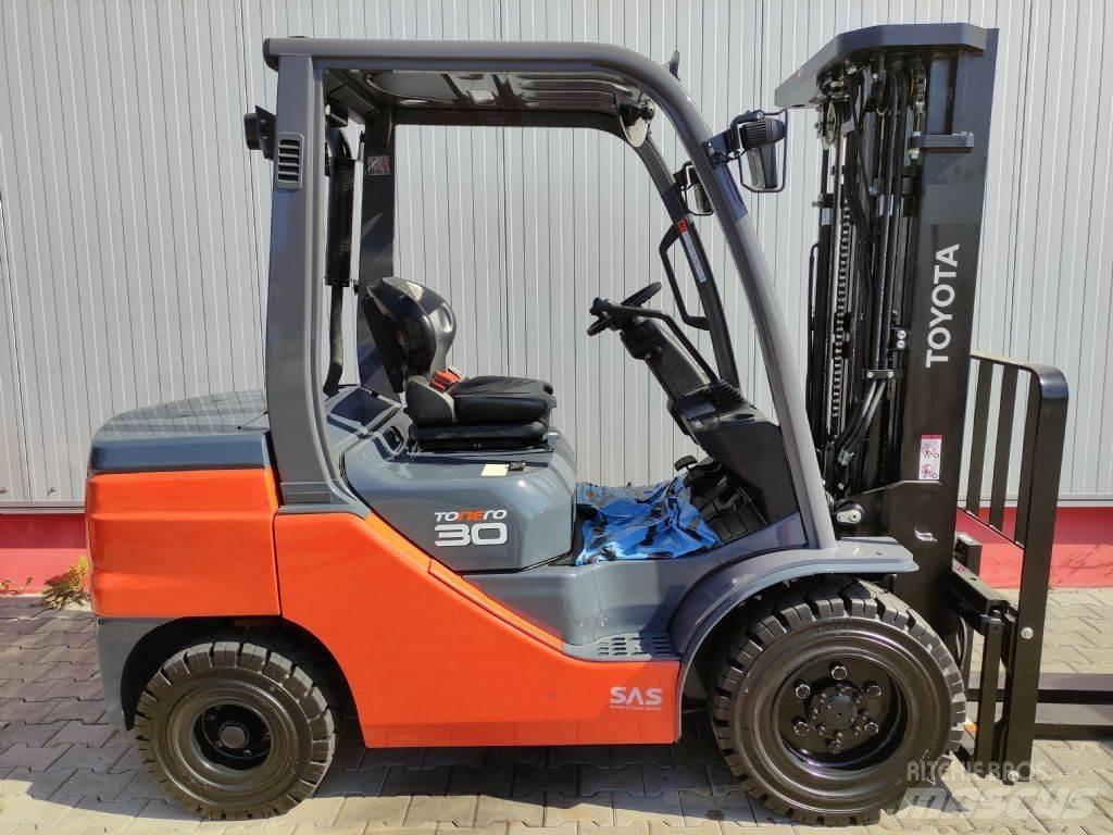 Toyota 52-8FDF30 شاحنات الديزل