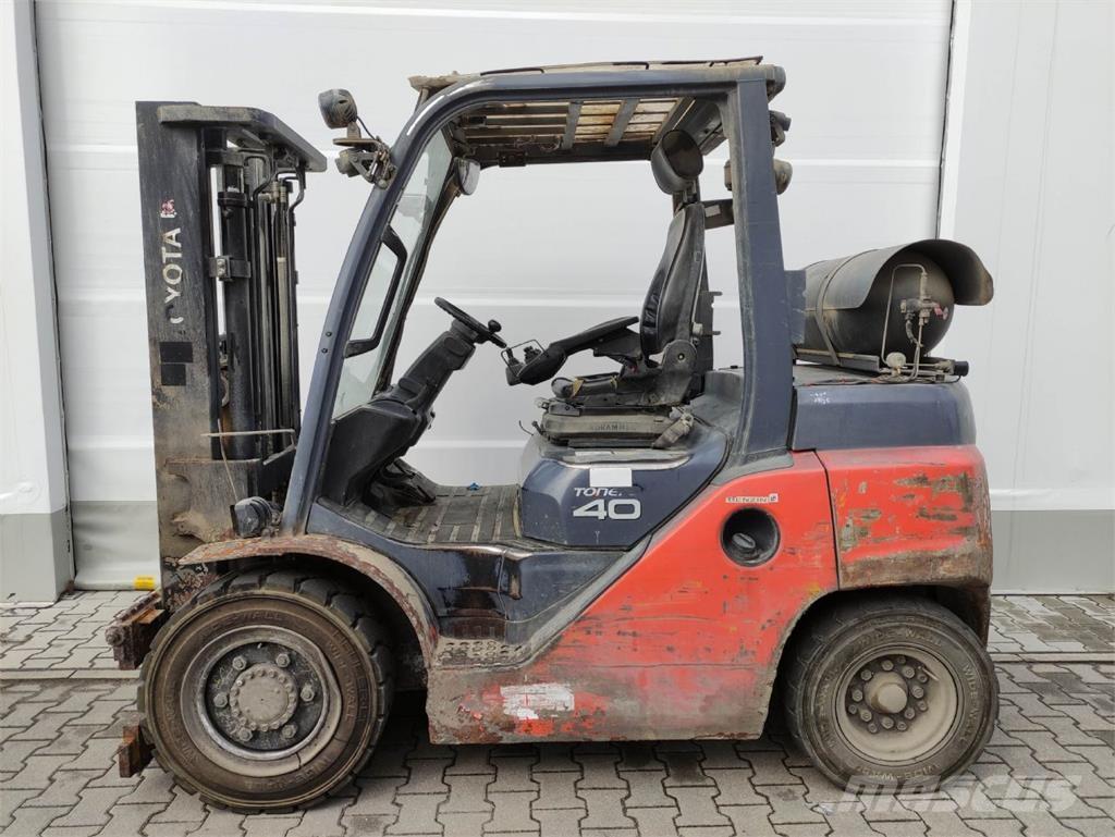 Toyota 8FG35N شاحنات LPG