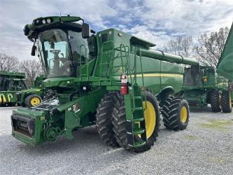 John Deere S770