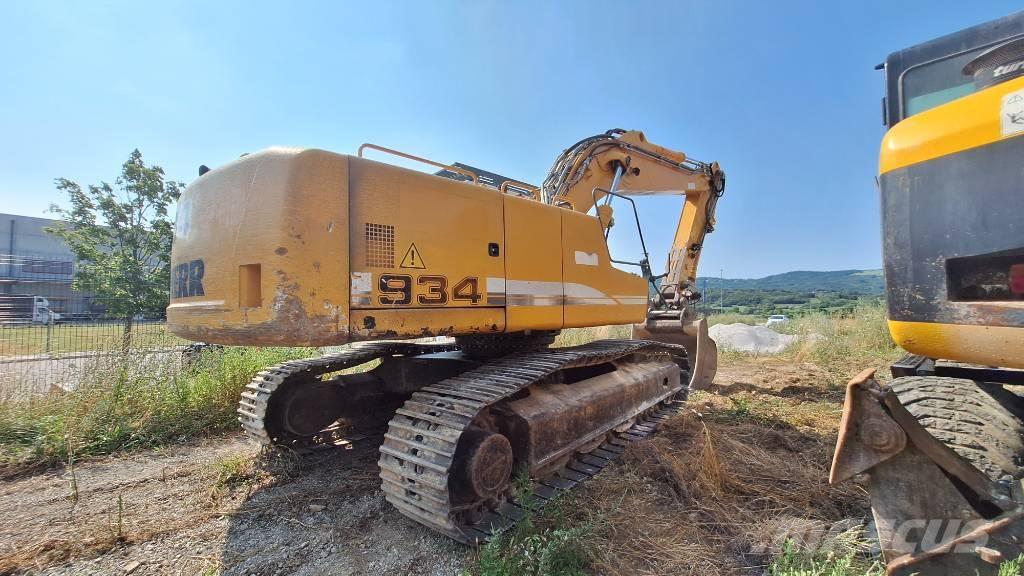 Liebherr R934C HDC حفارات زحافة