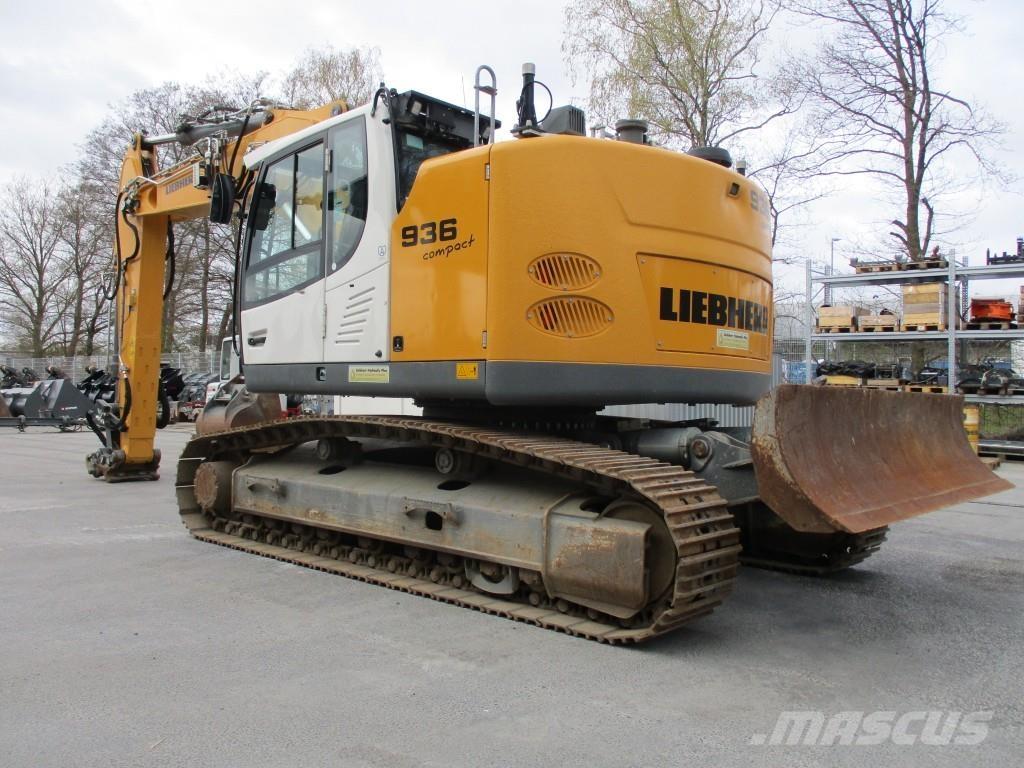 Liebherr R 936 Compact Litronic حفارات زحافة